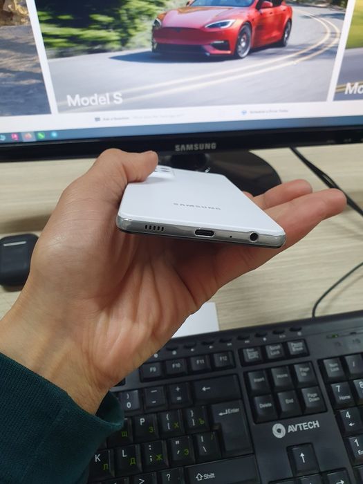 Samsung A72 128Gb продам