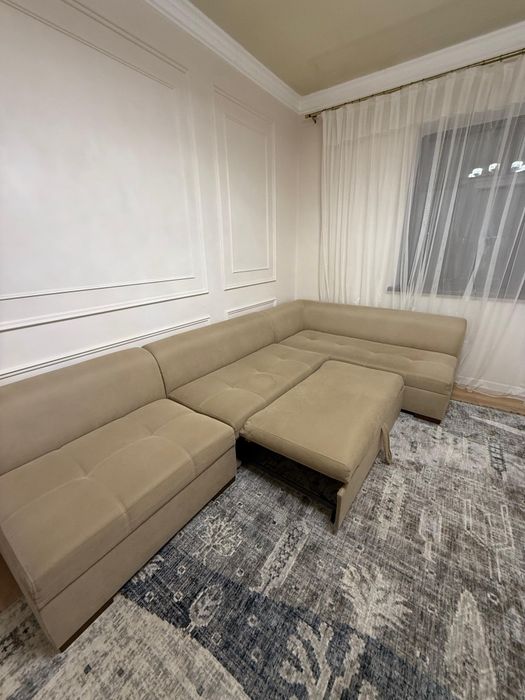 Диван Г образный