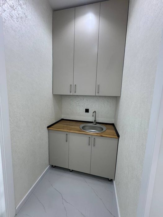 Ул.Новомосковская коммерчесоке помещение с площадью 43кв.м ор. Breadly