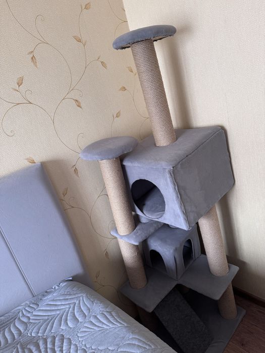 Продам кошачий домик-комплекс