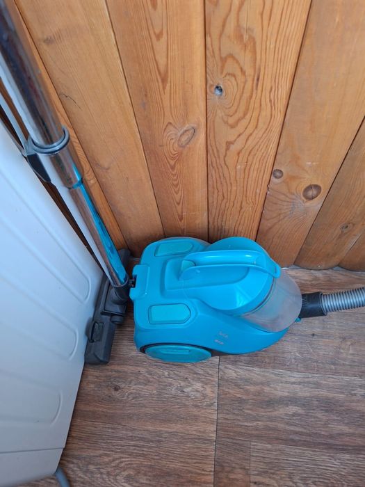 Пылесос Тефаль. Почти новый