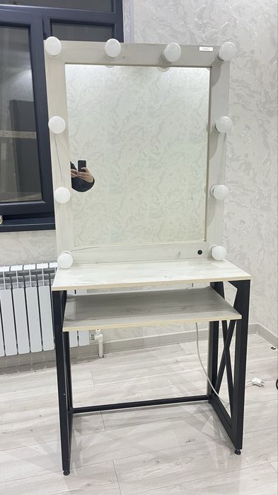 стол зеркало с подсветкой