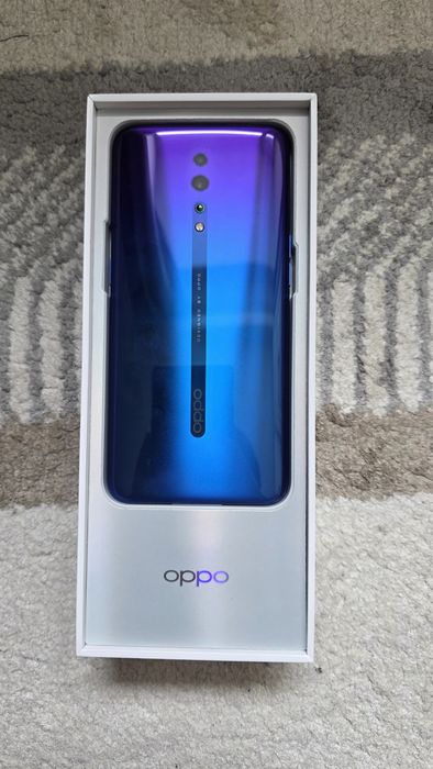 Телефон Oppo reno z