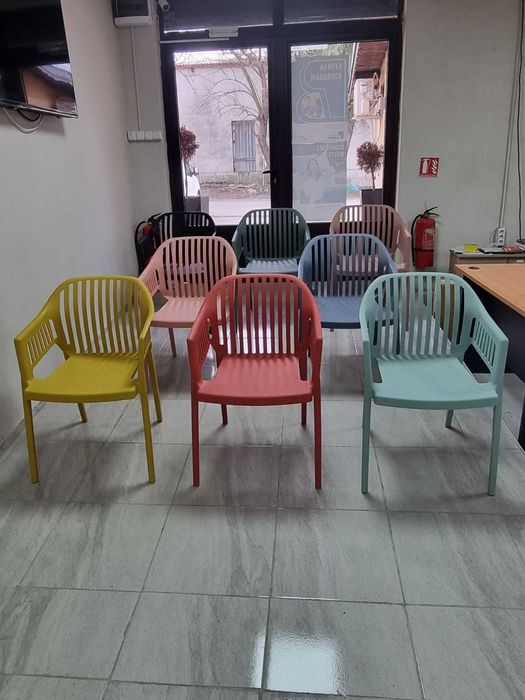 Стол Лукас полипропилен червен