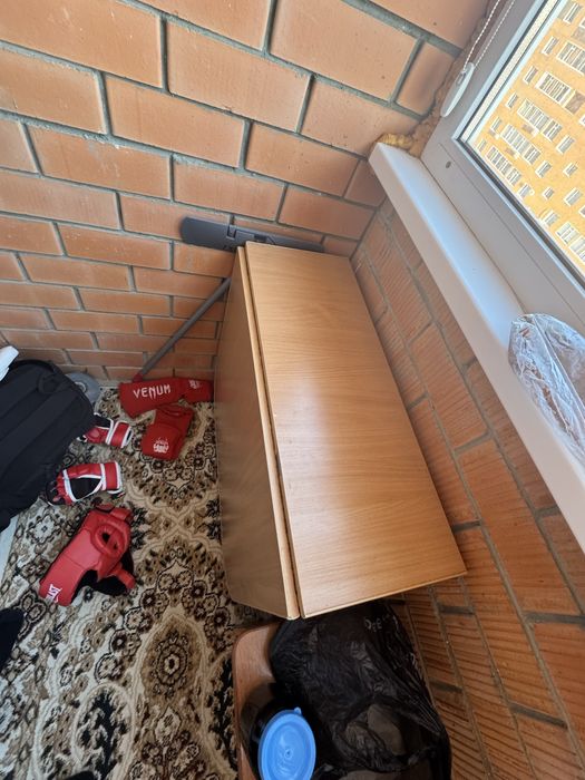 Стол купэ раскланднной .