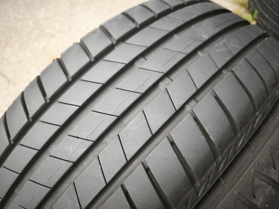 16" оригинални алуминиеви джанти за Toyota Yaris Hybrid.