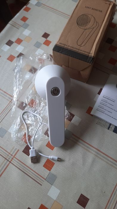 Машинка за отстраняване на мъх и косми