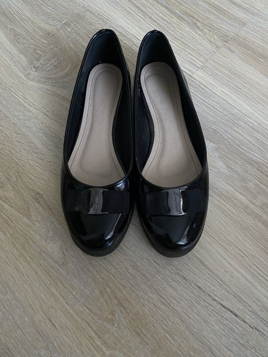 Лакированные балетки