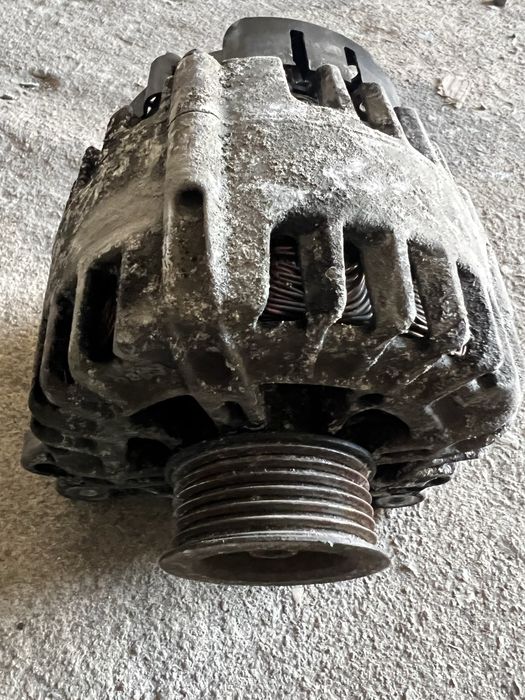 Алтернатор Динамо 150A VW AG Valeo