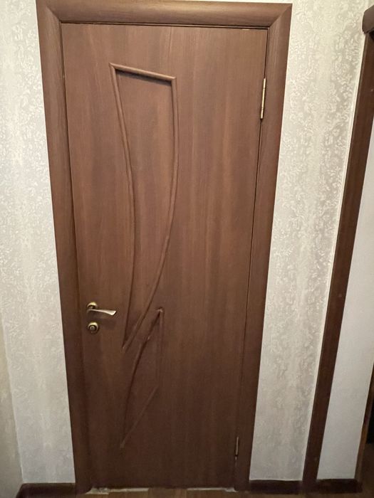 Двери межкомнатные 7шт