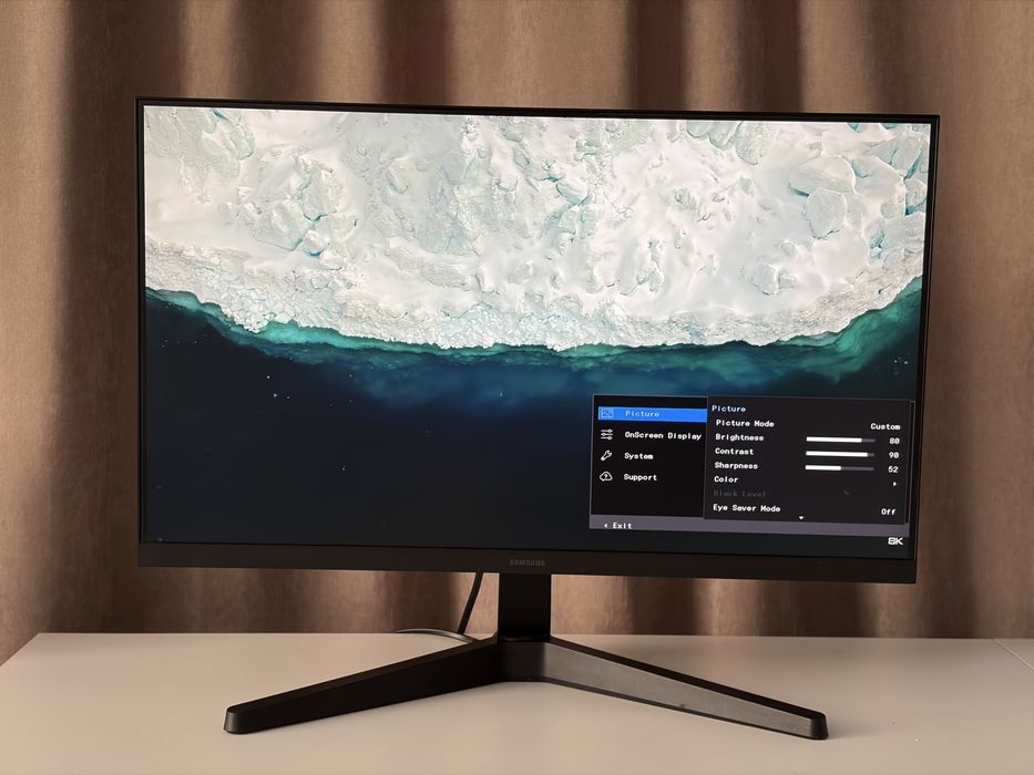 Монитор Samsung - почти не е използван. 24 инча, Full HD, 75hz, IPS, LED.