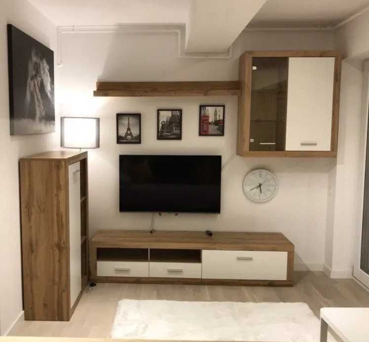 Дава се под наем Двустаен апартамент в Пловдив, Остромила - 65 кв.м за 336.6 € - Снимка #1