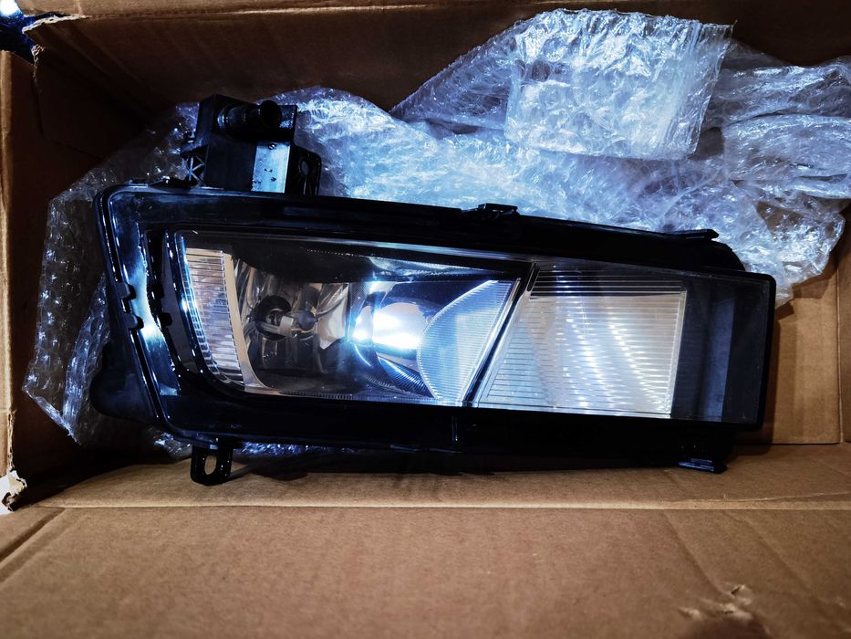 Халоген за фолксваген Тауран