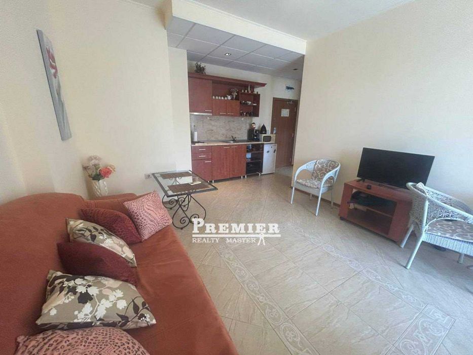 Продава се Двустаен апартамент в к.к. Слънчев бряг - 71 кв.м за 888 €/кв.м - Снимка #2