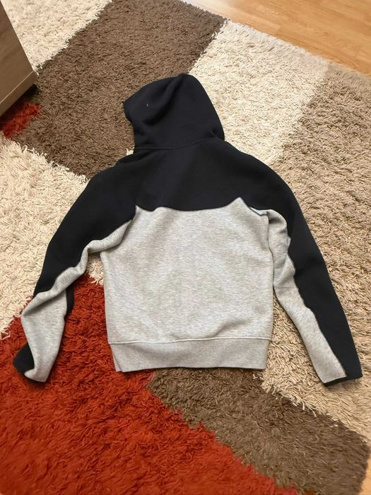 Hanorac Nike Tech