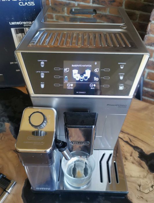 Кофемашина Delonge PrimaDonna class