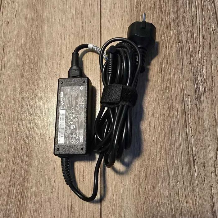 Încărcător laptop HP (cod R-41013323, CT: WDUVA0CDH8ZHSY)