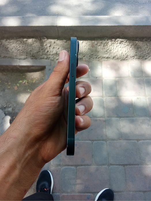 Apple iPhone 14 с гарантией
