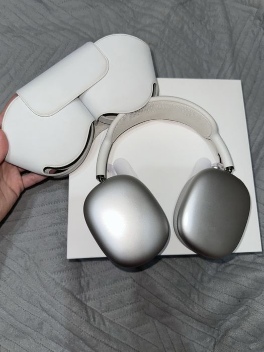 Продам AirPods Max