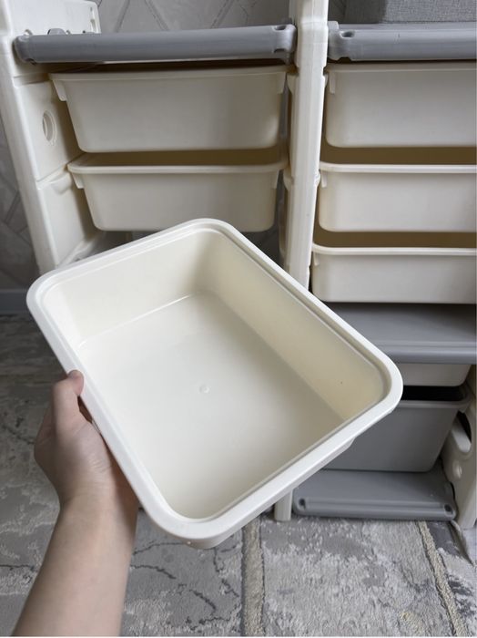 Стеллаж для игрушек