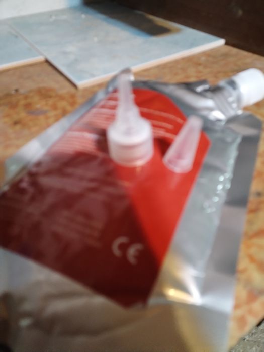 Уневерсален пълнител за пукнатини