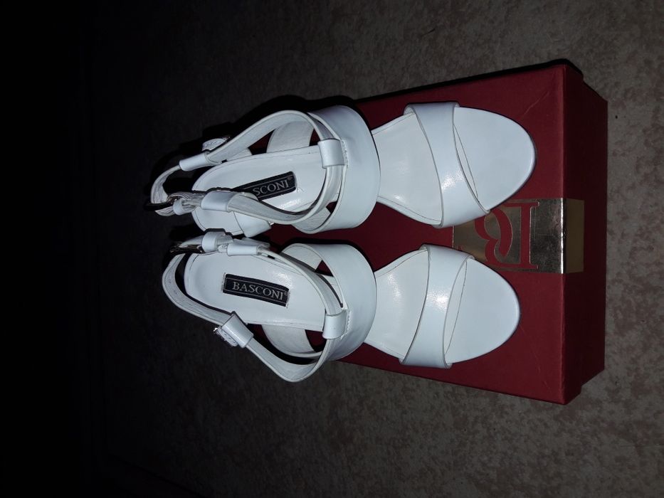 Босоножки BASCONI