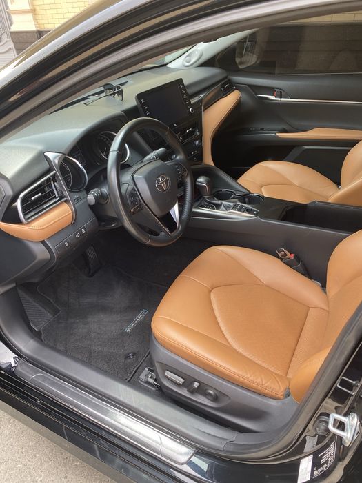 Toyota Camry 2.5 hybrid 2023 yil