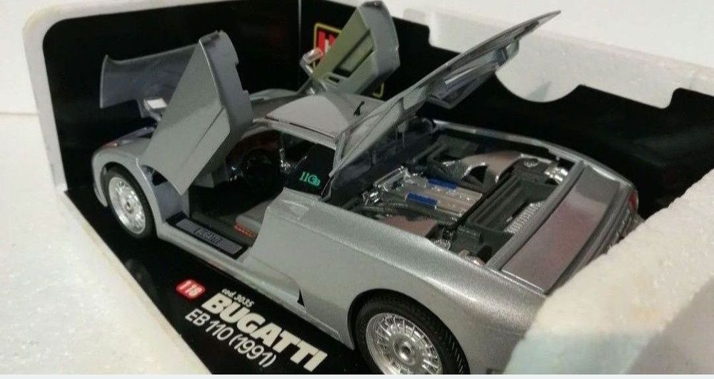 Macheta auto Bugatti EB110 (1991) la scara 1:18 produsă de Bburago