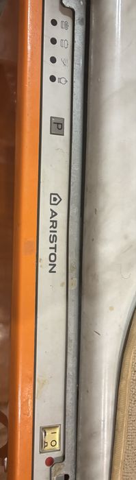 Продам стиральную машину Ariston