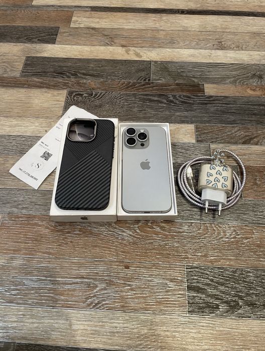 Продам iPhone 15 Pro 256GB
