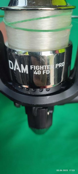 Продавам яка макара DAM