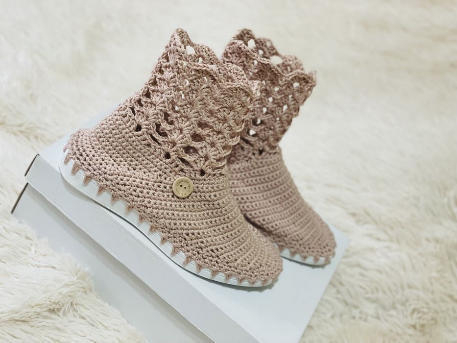 Incaltaminte realizata manual