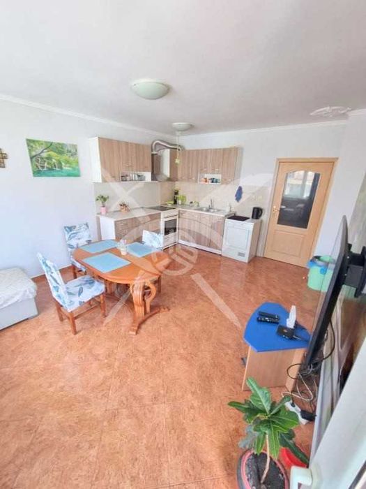 Тристаен апартамент в Поморие 50079