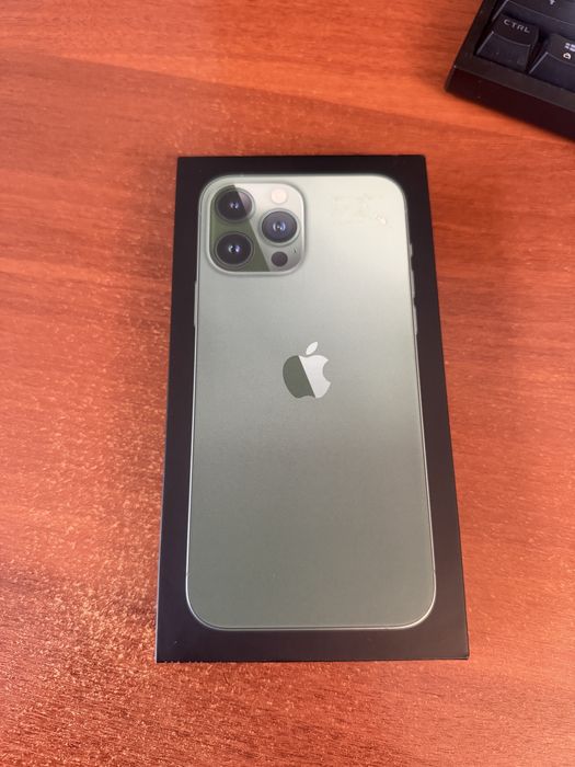 Apple iPhone 13 Pro Max + AirPods Pro