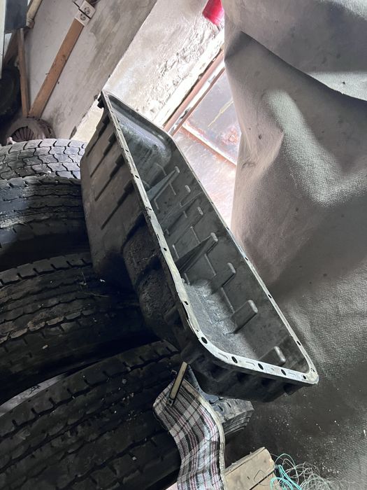 Продам блок, распредвал, поддон на Scania 420