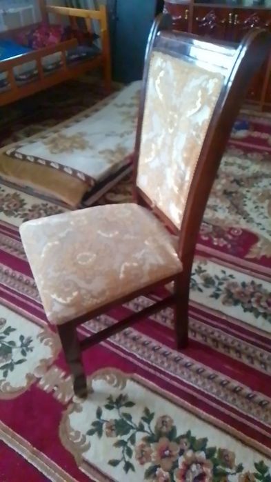 Мебель. Стол стулья