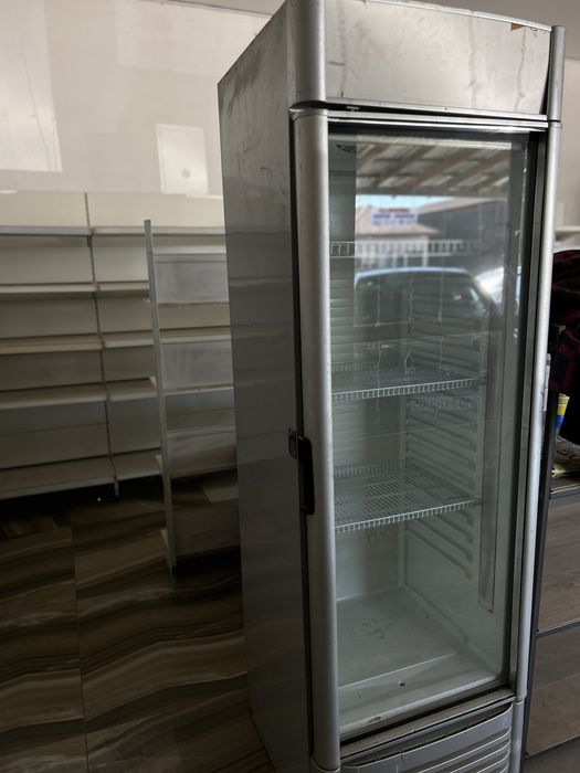 Продам холодильники и полки