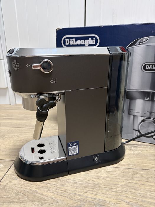 DeLonghi Dedica Style EC685 – НОВА, пълен комплект