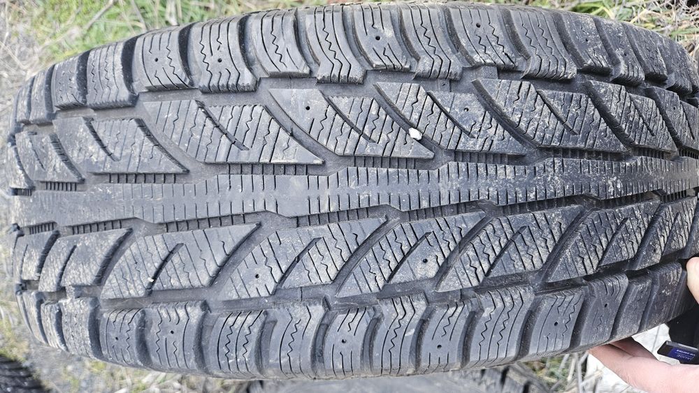 2бр гуми 245 70 16 дот 23 купър cooper