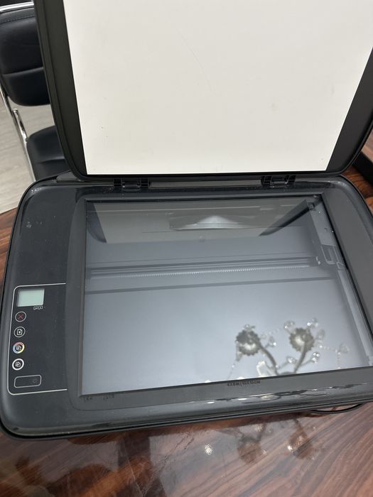 Продам цветной принтер HP