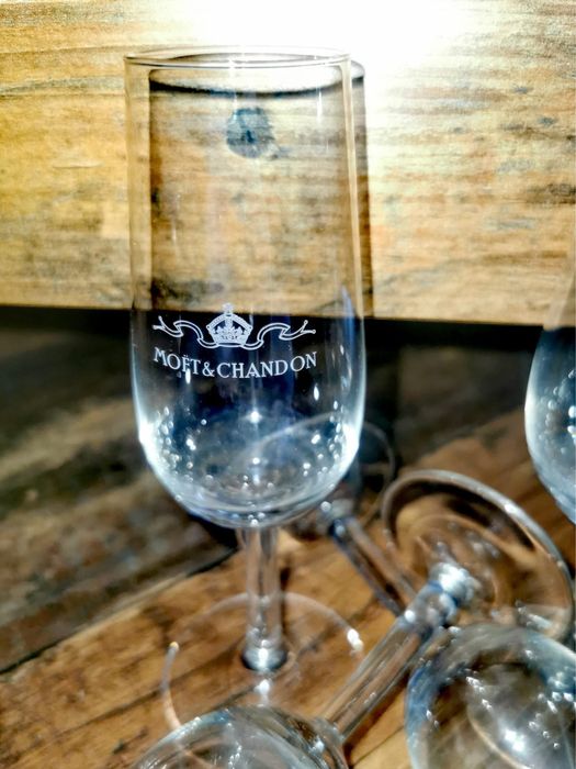 Кристални чаши шампанско брандирани тъй наречени флютс 4 бр. Flutes