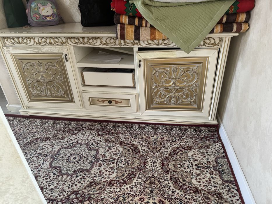 Комод для гостинной б/у