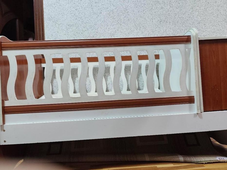 Продаётся детская кроватка