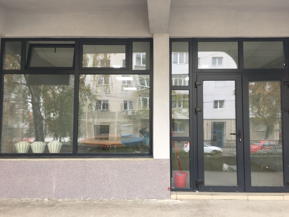 De inchiriat spatiu comercial