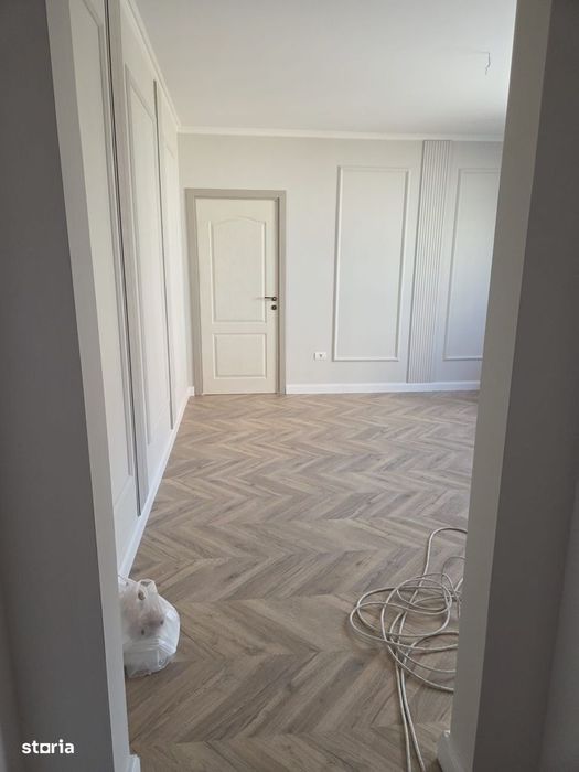 Apartament de vanzare 2 camere semidecomandat -  zona Bere - Pitesti