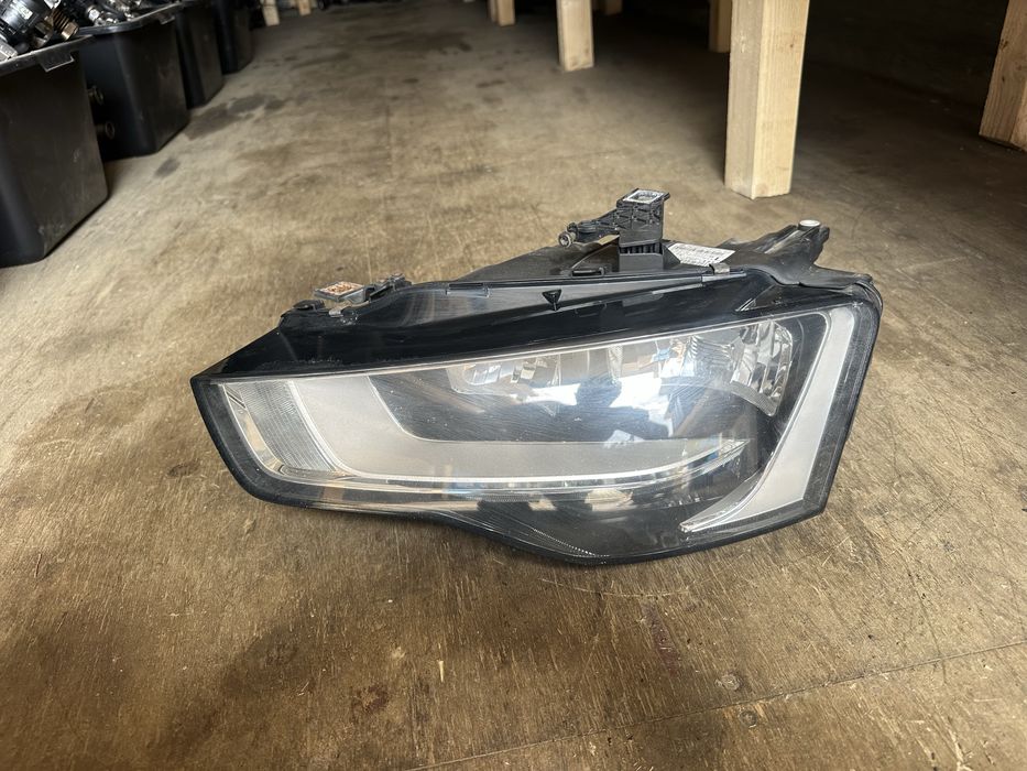 Far stanga cu halogen Audi A5 facelift A5 B8 B8.5 - 8T0941003BB