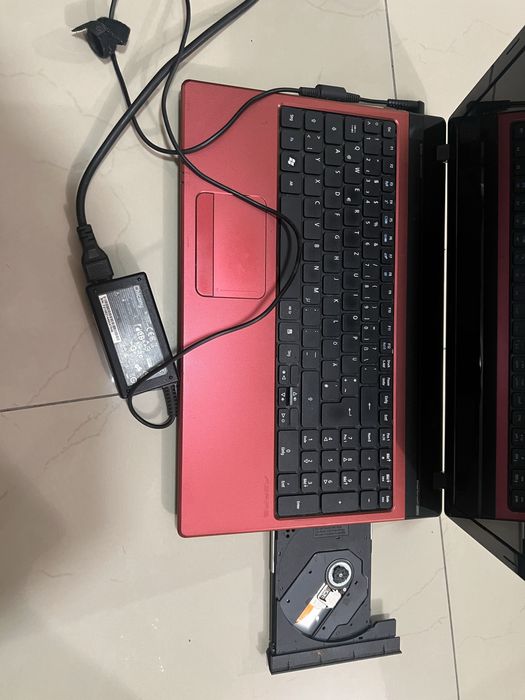 Laptop Acer defect Aspire 5750G-2434G75Mnrr