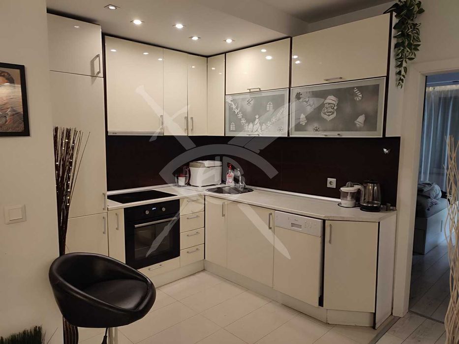 Продава се Тристаен апартамент в София, Стрелбище - 75 кв.м за 4094 €/кв.м - Снимка #1