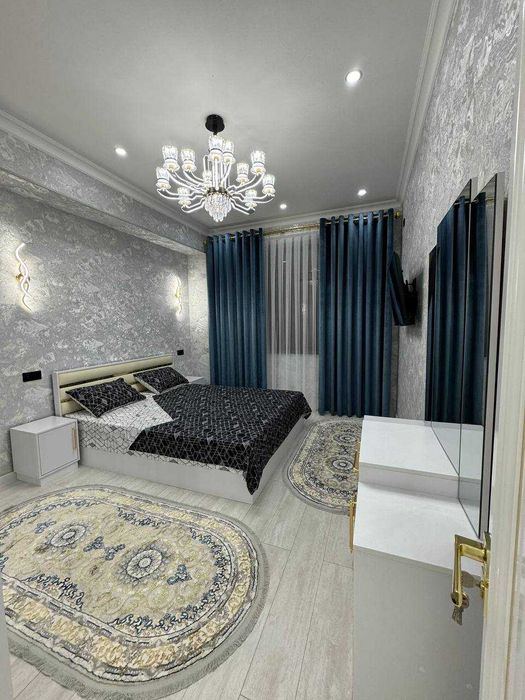 х комнатная  квартира для большой семьи на 1м этаже  Вокзала.