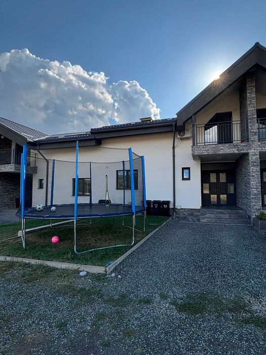 Casă de închiriat în Tăuții Măgherăuș lângă parcul Hoșteze - 118 m2 utili (3 dormitoare, 2 băi)